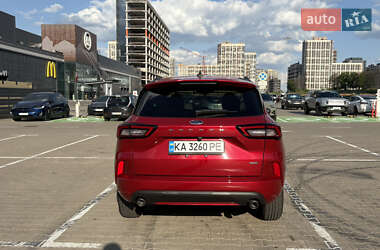 Позашляховик / Кросовер Ford Escape 2024 в 