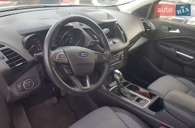 Позашляховик / Кросовер Ford Escape 2019 в 