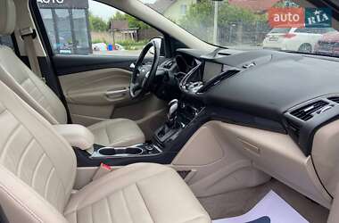 Позашляховик / Кросовер Ford Escape 2014 в 