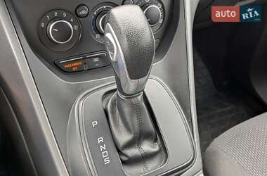 Внедорожник / Кроссовер Ford Escape 2015 в 