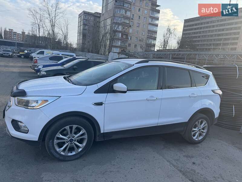 Внедорожник / Кроссовер Ford Escape 2017 в Кривом Роге фото 3 Внедорожник / Кроссовер Ford Escape 2017 в Кривом Роге