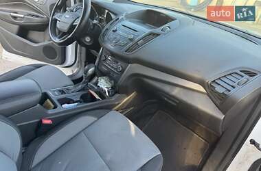 Внедорожник / Кроссовер Ford Escape 2017 в Кривом Роге