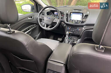Внедорожник / Кроссовер Ford Escape 2016 в 