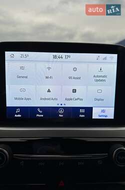 Внедорожник / Кроссовер Ford Escape 2019 в 