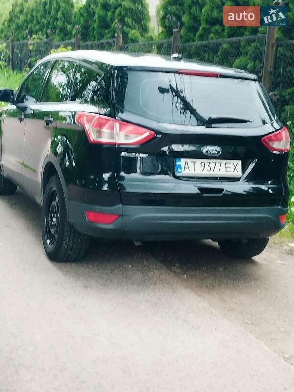 Внедорожник / Кроссовер Ford Escape 2015 в Ивано-Франковске