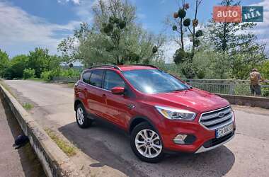 Позашляховик / Кросовер Ford Escape 2017 в 