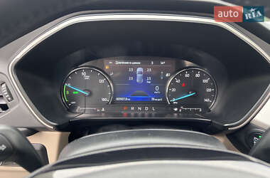 Внедорожник / Кроссовер Ford Escape 2021 в 