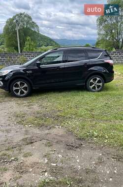 Позашляховик / Кросовер Ford Escape 2017 в Коломиї