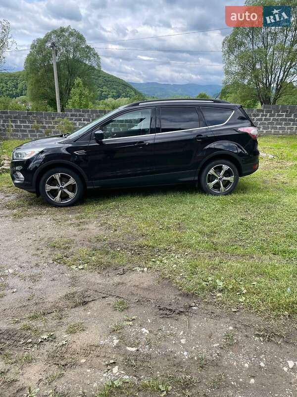 Внедорожник / Кроссовер Ford Escape 2017 в Коломые