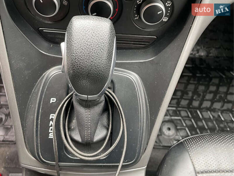 Внедорожник / Кроссовер Ford Escape 2014 в Киеве
