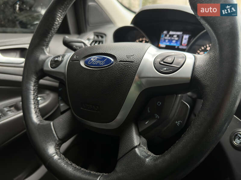 Позашляховик / Кросовер Ford Escape 2013 в Миколаєві
