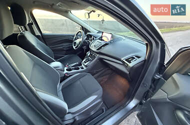 Позашляховик / Кросовер Ford Escape 2014 в 
