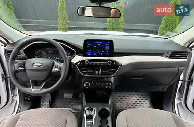 Внедорожник / Кроссовер Ford Escape 2022 в 
