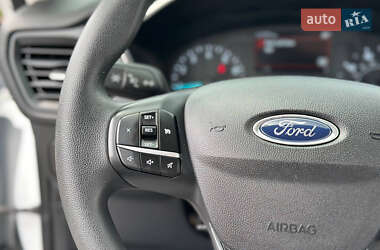 Внедорожник / Кроссовер Ford Escape 2022 в 