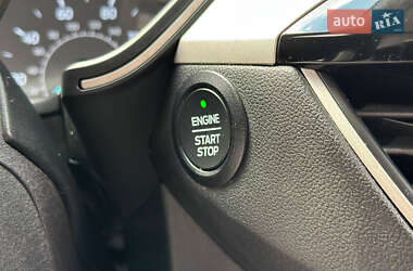 Внедорожник / Кроссовер Ford Escape 2022 в 
