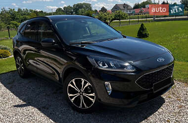 Внедорожник / Кроссовер Ford Escape 2022 в 
