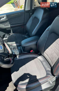 Внедорожник / Кроссовер Ford Escape 2022 в 