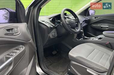 Внедорожник / Кроссовер Ford Escape 2018 в 