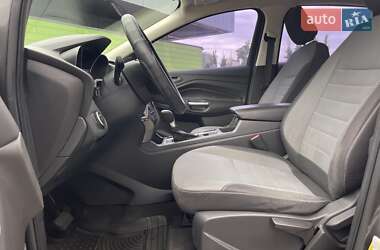 Внедорожник / Кроссовер Ford Escape 2018 в 