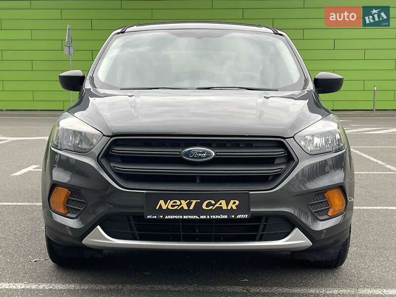 Внедорожник / Кроссовер Ford Escape 2018 в Киеве
