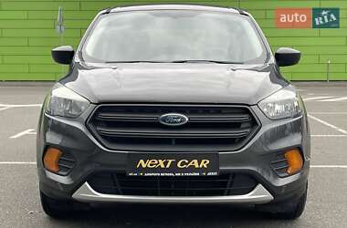 Внедорожник / Кроссовер Ford Escape 2018 в 