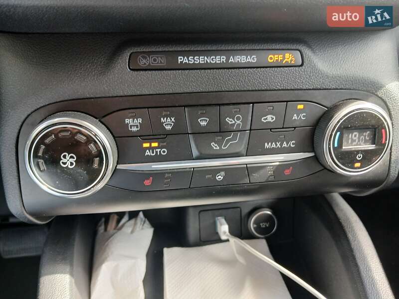 Внедорожник / Кроссовер Ford Escape 2020 в Киеве