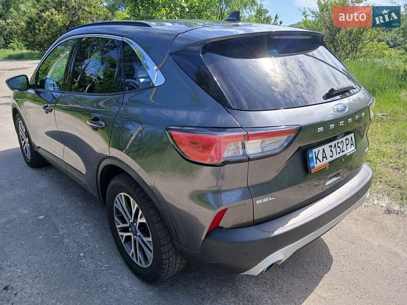 Внедорожник / Кроссовер Ford Escape 2020 в Киеве