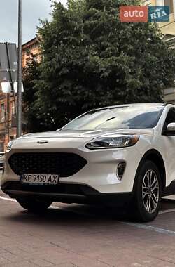 Внедорожник / Кроссовер Ford Escape 2019 в 