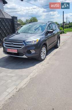 Внедорожник / Кроссовер Ford Escape 2018 в Ровно