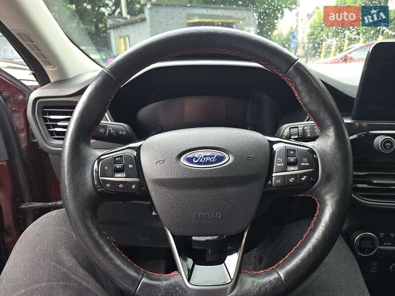 Позашляховик / Кросовер Ford Escape 2021 в Львові