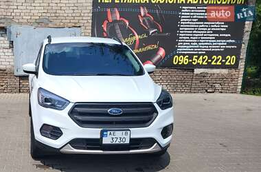 Внедорожник / Кроссовер Ford Escape 2016 в 