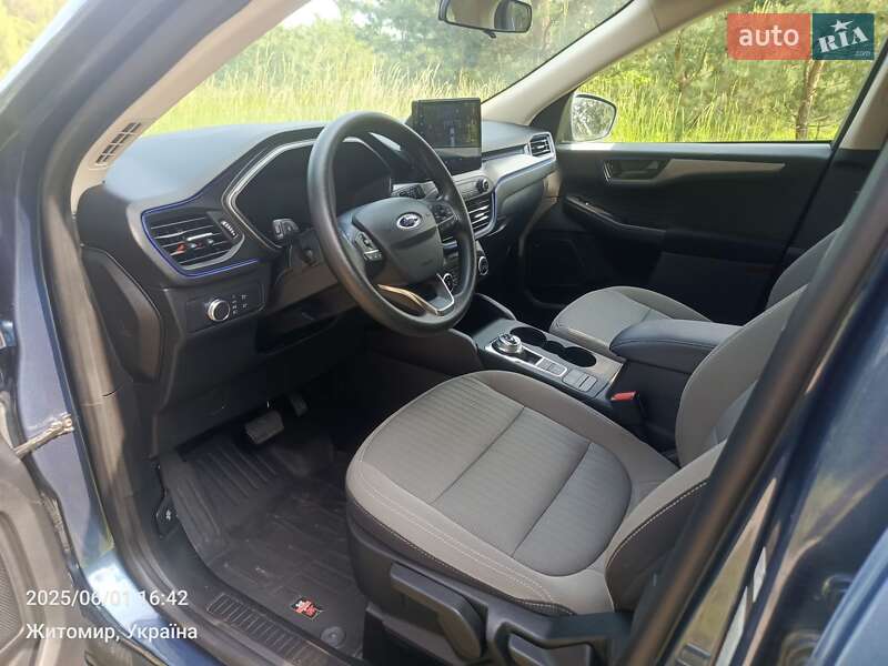 Внедорожник / Кроссовер Ford Escape 2020 в Житомире