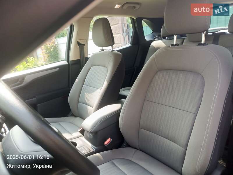 Внедорожник / Кроссовер Ford Escape 2020 в Житомире