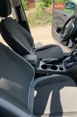 Внедорожник / Кроссовер Ford Escape 2014 в 