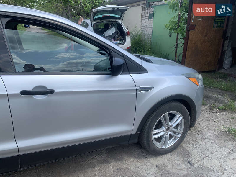 Позашляховик / Кросовер Ford Escape 2014 в Кривому Розі