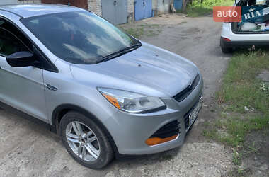 Внедорожник / Кроссовер Ford Escape 2014 в 