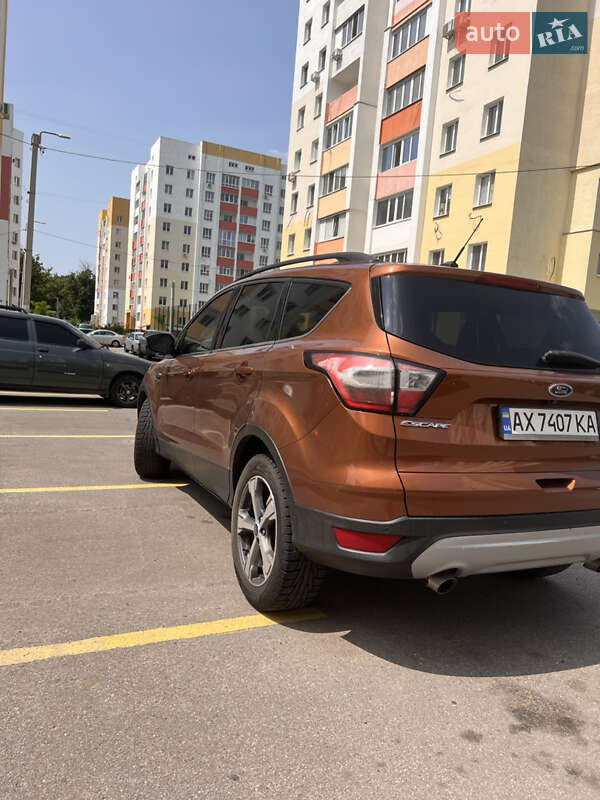 Внедорожник / Кроссовер Ford Escape 2016 в Харькове