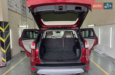 Позашляховик / Кросовер Ford Escape 2014 в 