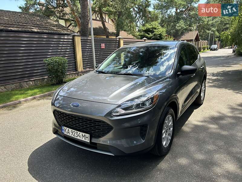 Внедорожник / Кроссовер Ford Escape 2022 в 