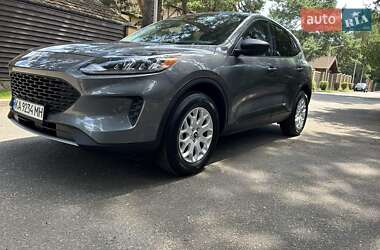 Внедорожник / Кроссовер Ford Escape 2022 в 