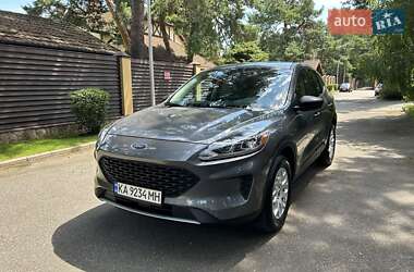 Внедорожник / Кроссовер Ford Escape 2022 в 