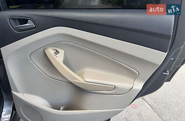 Внедорожник / Кроссовер Ford Escape 2013 в 