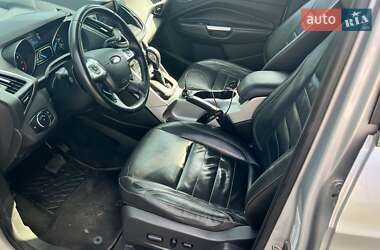 Внедорожник / Кроссовер Ford Escape 2013 в 