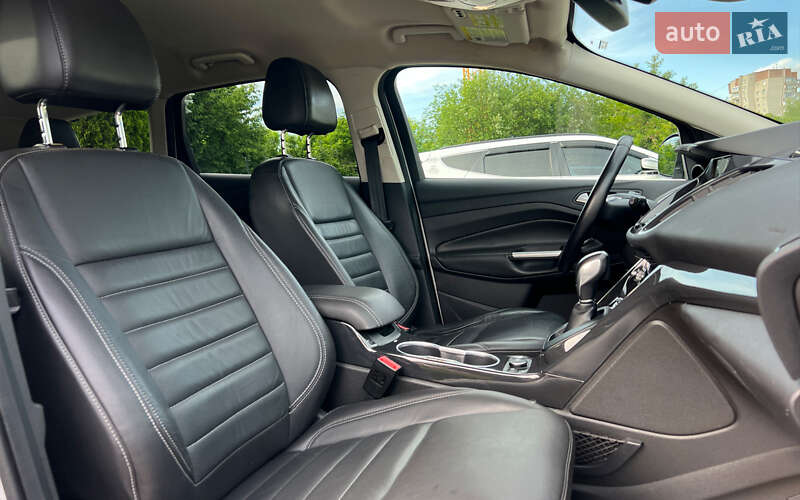 Позашляховик / Кросовер Ford Escape 2016 в Львові