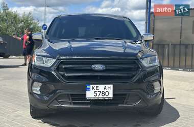 Внедорожник / Кроссовер Ford Escape 2017 в 