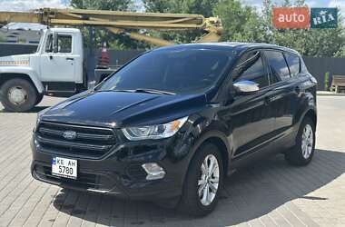 Внедорожник / Кроссовер Ford Escape 2017 в 