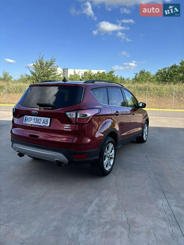 Позашляховик / Кросовер Ford Escape 2017 в Запоріжжі