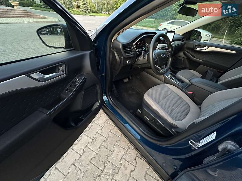 Внедорожник / Кроссовер Ford Escape 2020 в Павлограде