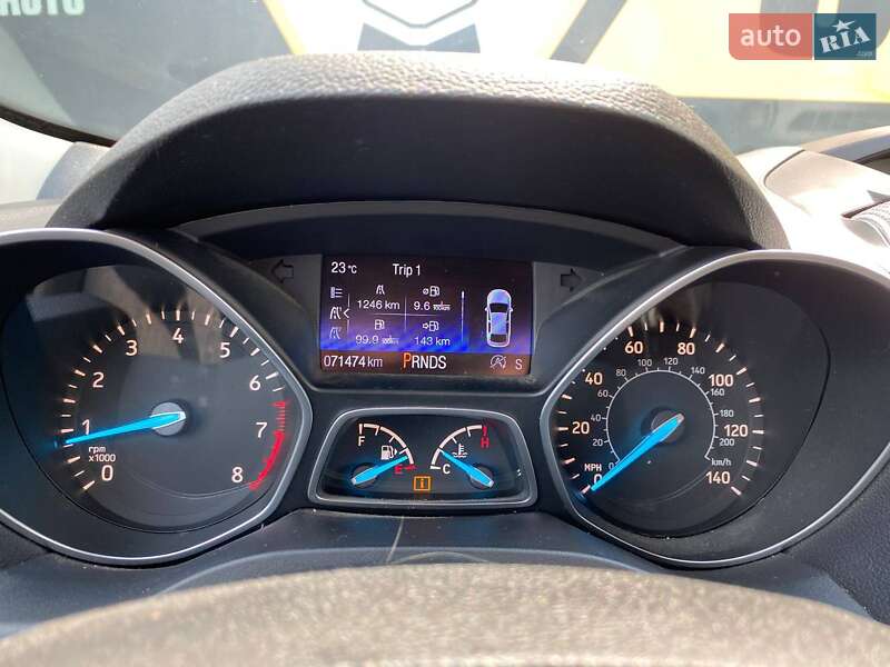Внедорожник / Кроссовер Ford Escape 2016 в Хмельницком