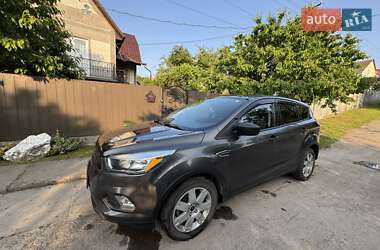 Внедорожник / Кроссовер Ford Escape 2017 в 